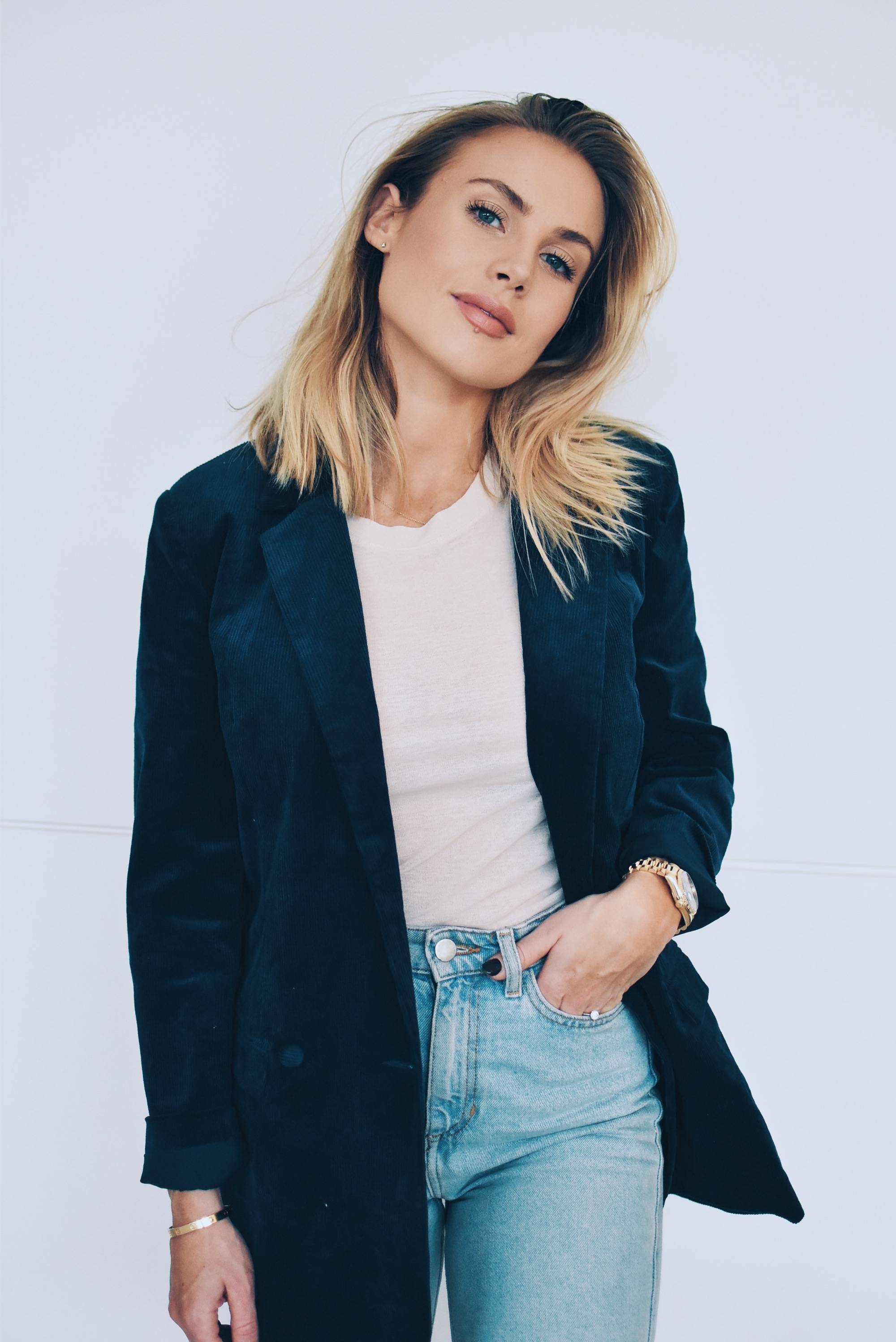 Gorgeous influencer Maja Nilsson looking fab in our Ted Blazer